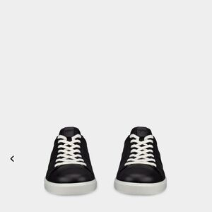 New without box ECCO Street Lite
A LIGHTWEIGHT, RETRO CLASSIC
42 or 11 and 11.5